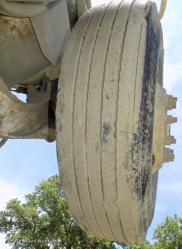 image for item DG2614 1997 International 5000SFA  ready mix truck