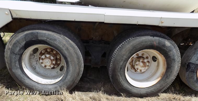 image for item DG2614 1997 International 5000SFA  ready mix truck