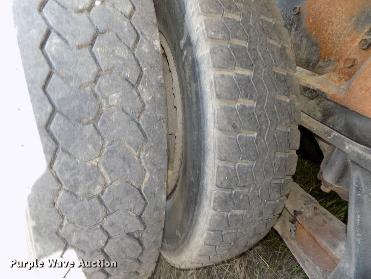 image for item DG2614 1997 International 5000SFA  ready mix truck