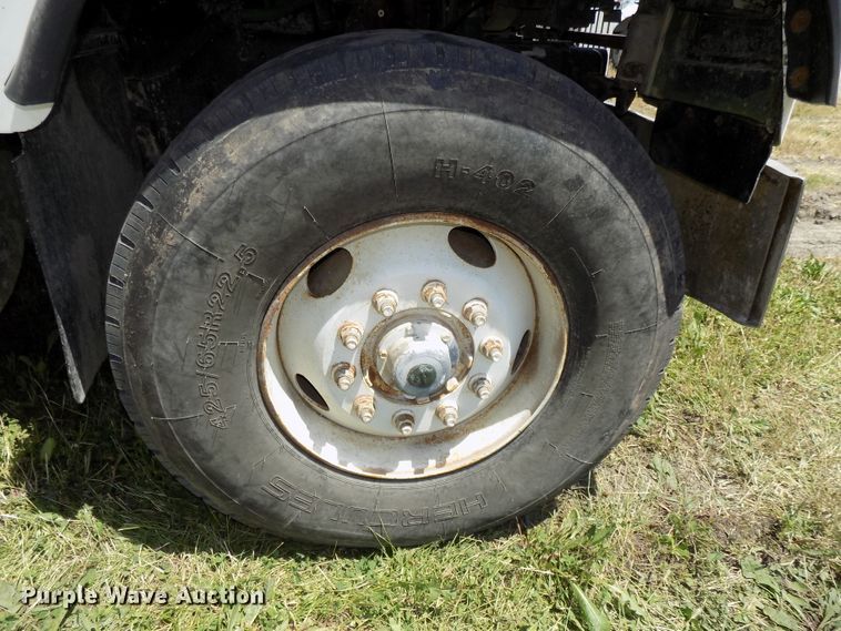 image for item DG2614 1997 International 5000SFA  ready mix truck