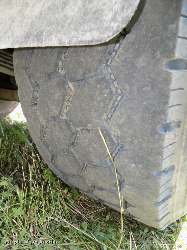 image for item DG2614 1997 International 5000SFA  ready mix truck