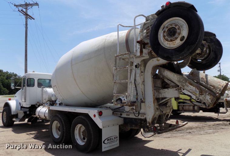 image for item DG2615 2005 Kenworth W900  ready mix or pump truck