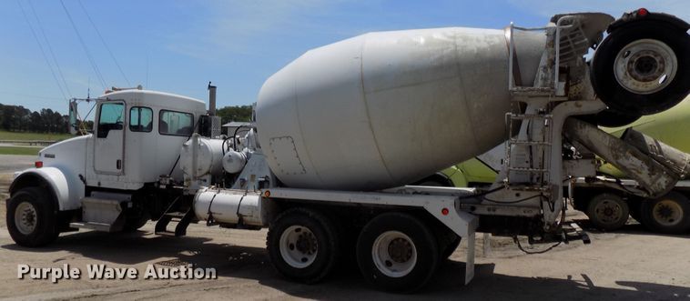 image for item DG2615 2005 Kenworth W900  ready mix or pump truck