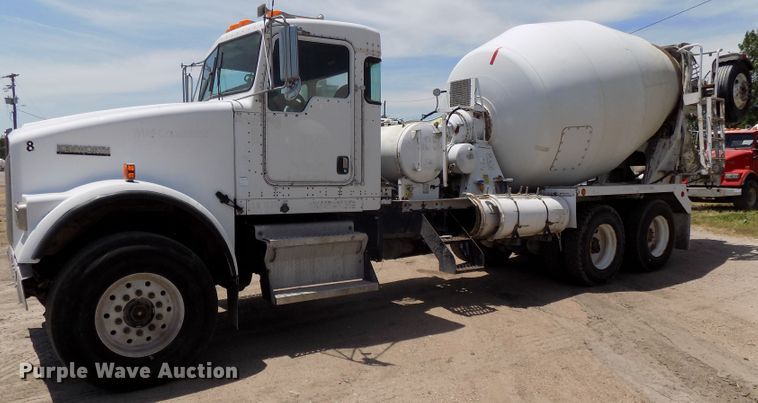 image for item DG2615 2005 Kenworth W900  ready mix or pump truck