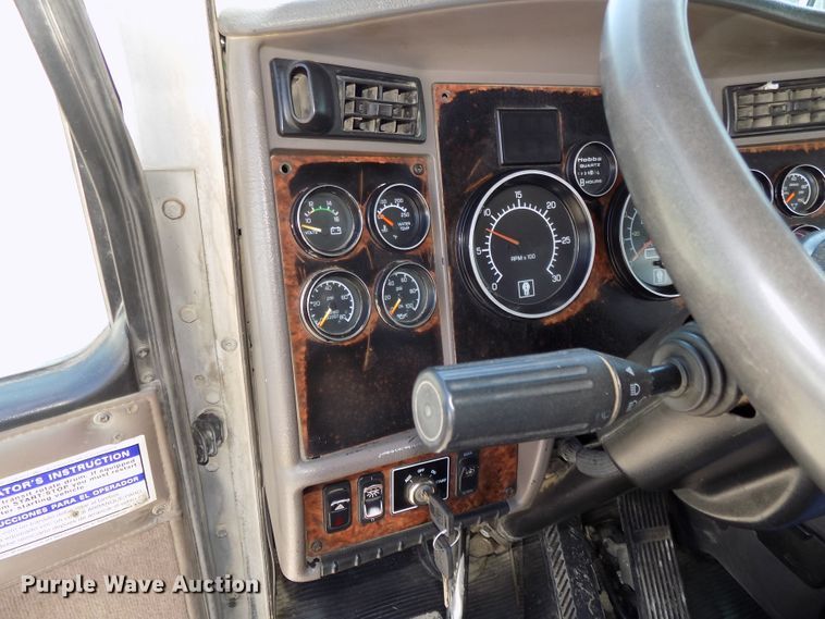 image for item DG2615 2005 Kenworth W900  ready mix or pump truck