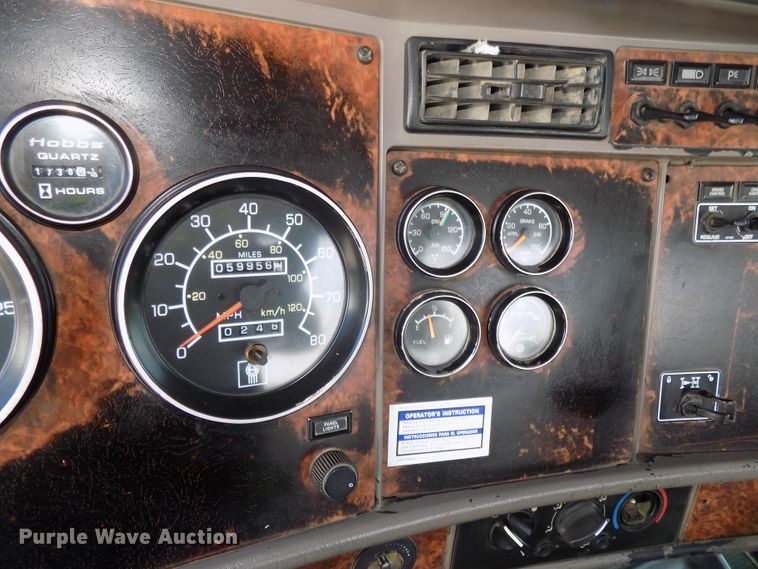 image for item DG2615 2005 Kenworth W900  ready mix or pump truck