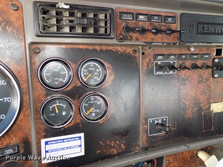 image for item DG2615 2005 Kenworth W900  ready mix or pump truck