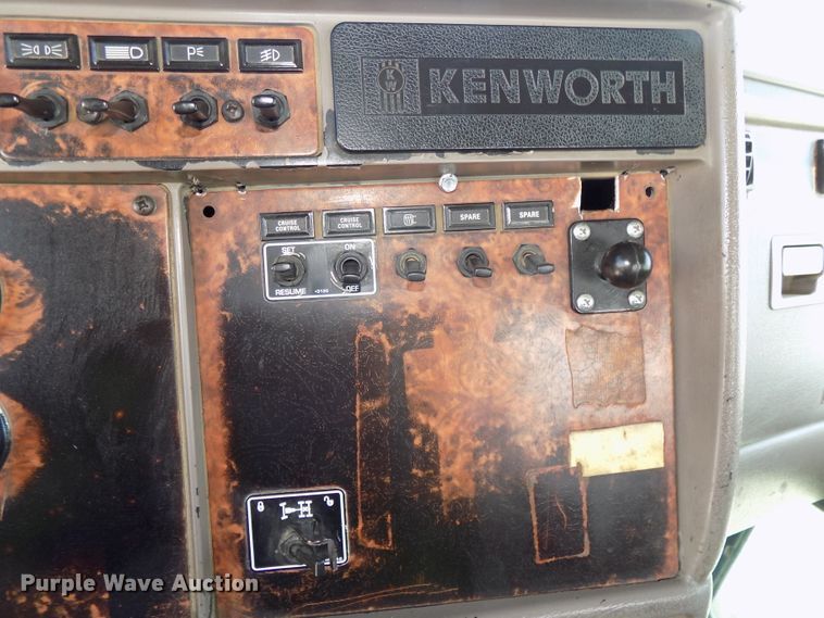 image for item DG2615 2005 Kenworth W900  ready mix or pump truck