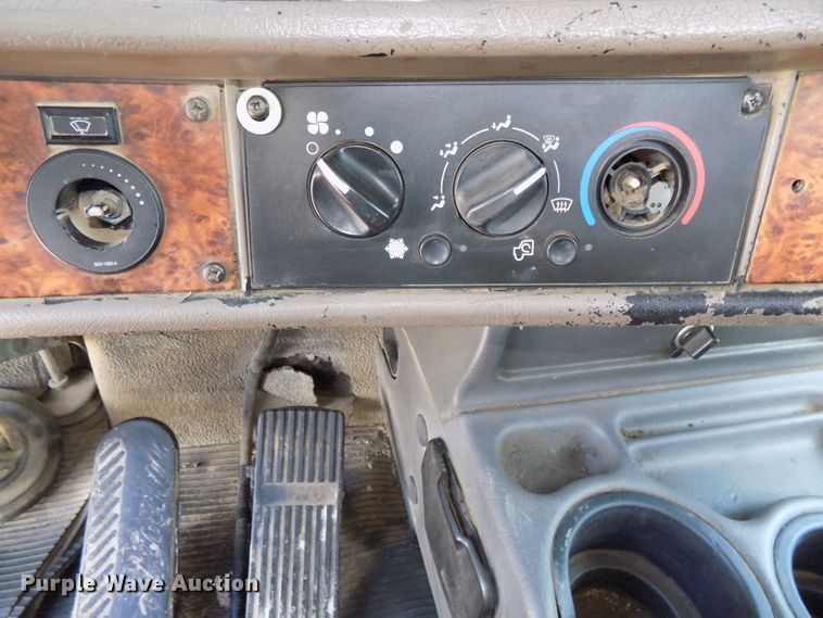 image for item DG2615 2005 Kenworth W900  ready mix or pump truck