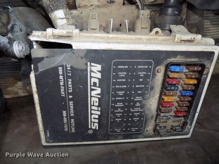 image for item DG2615 2005 Kenworth W900  ready mix or pump truck