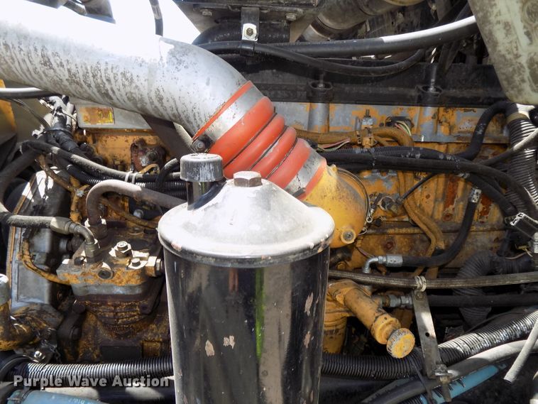 image for item DG2615 2005 Kenworth W900  ready mix or pump truck