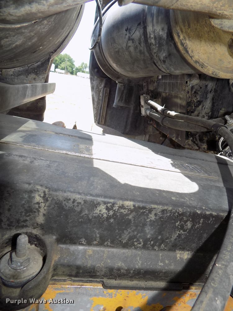 image for item DG2615 2005 Kenworth W900  ready mix or pump truck