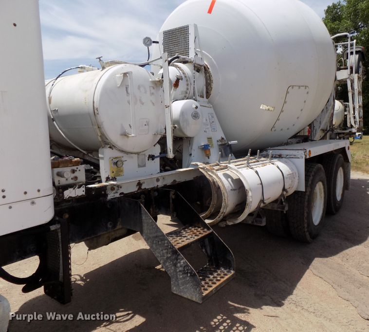 image for item DG2615 2005 Kenworth W900  ready mix or pump truck