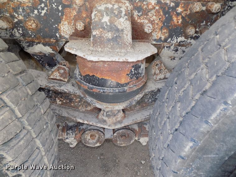 image for item DG2615 2005 Kenworth W900  ready mix or pump truck