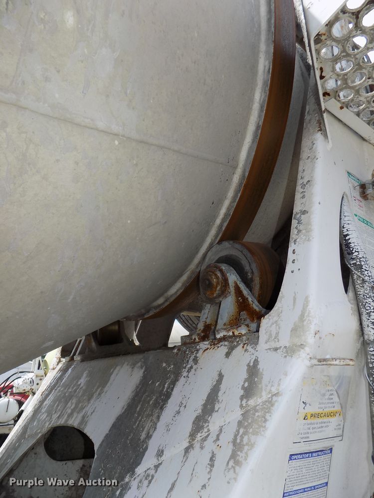 image for item DG2615 2005 Kenworth W900  ready mix or pump truck