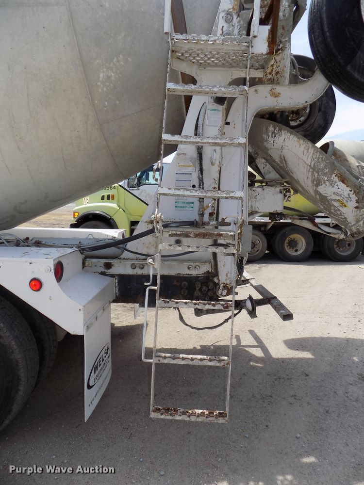 image for item DG2615 2005 Kenworth W900  ready mix or pump truck