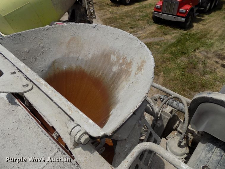 image for item DG2615 2005 Kenworth W900  ready mix or pump truck