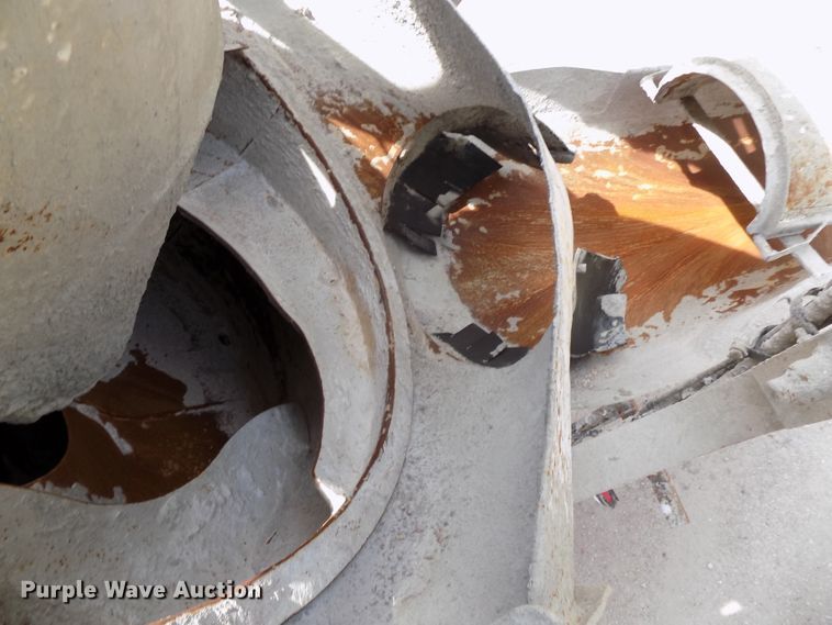 image for item DG2615 2005 Kenworth W900  ready mix or pump truck