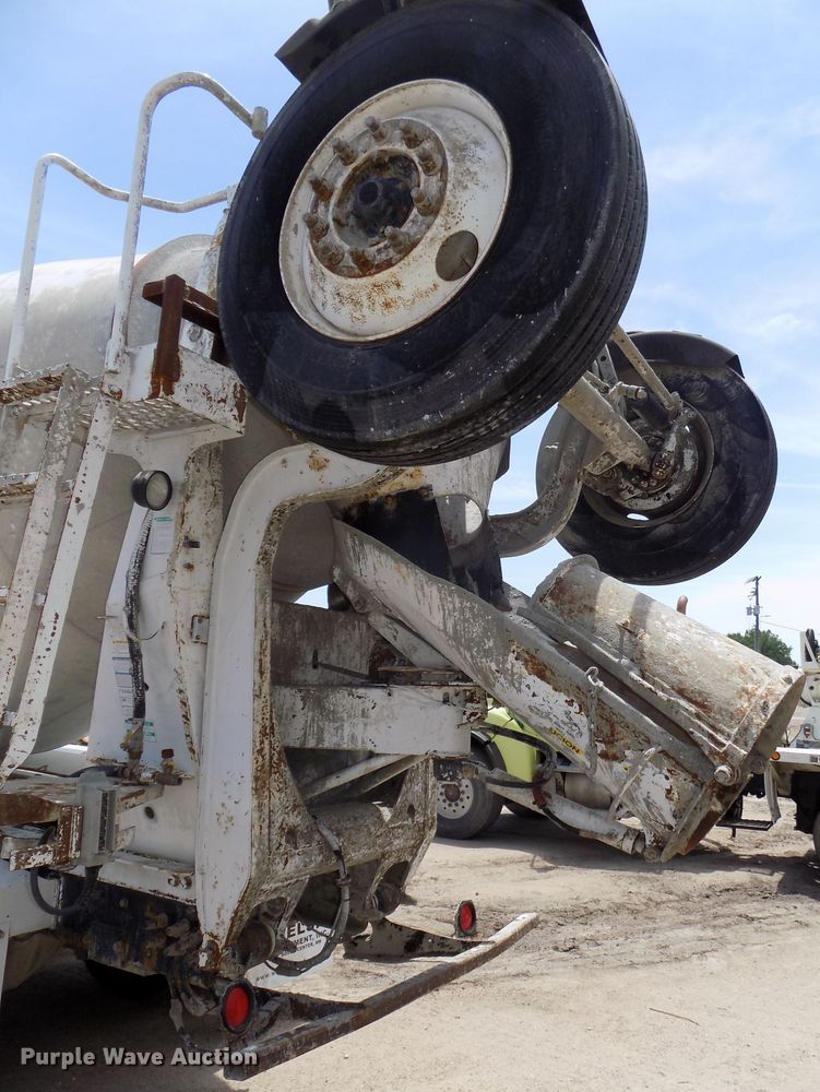 image for item DG2615 2005 Kenworth W900  ready mix or pump truck