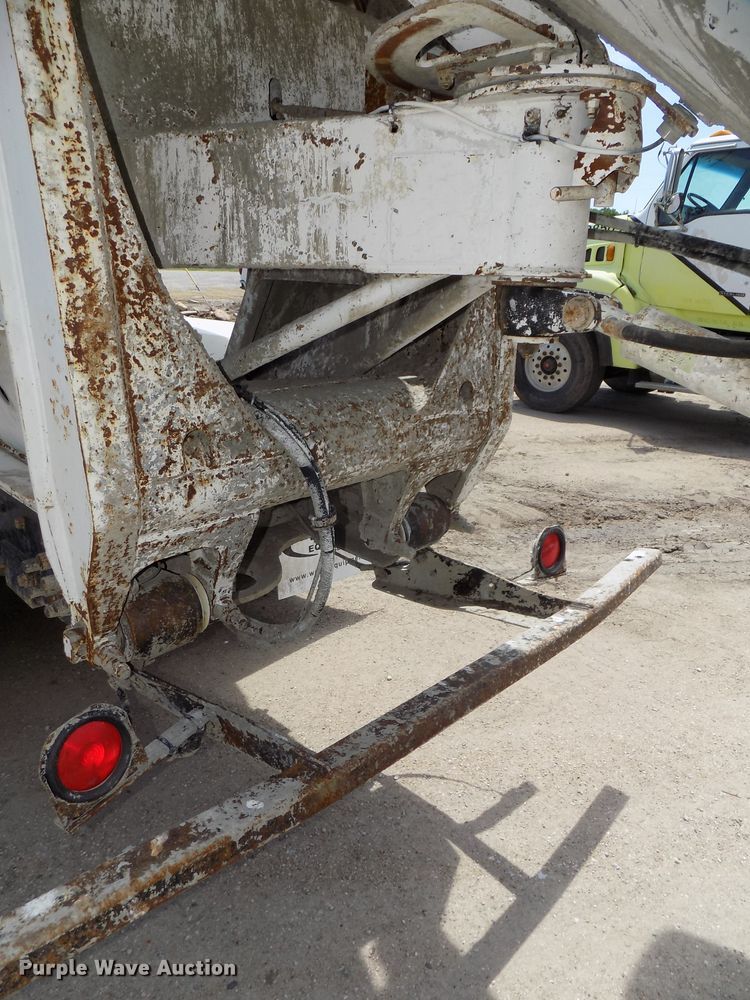 image for item DG2615 2005 Kenworth W900  ready mix or pump truck