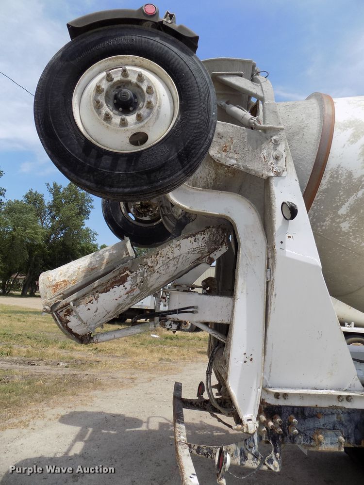 image for item DG2615 2005 Kenworth W900  ready mix or pump truck