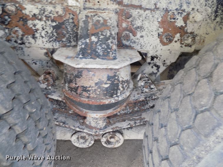 image for item DG2615 2005 Kenworth W900  ready mix or pump truck