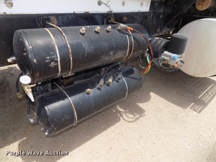 image for item DG2615 2005 Kenworth W900  ready mix or pump truck