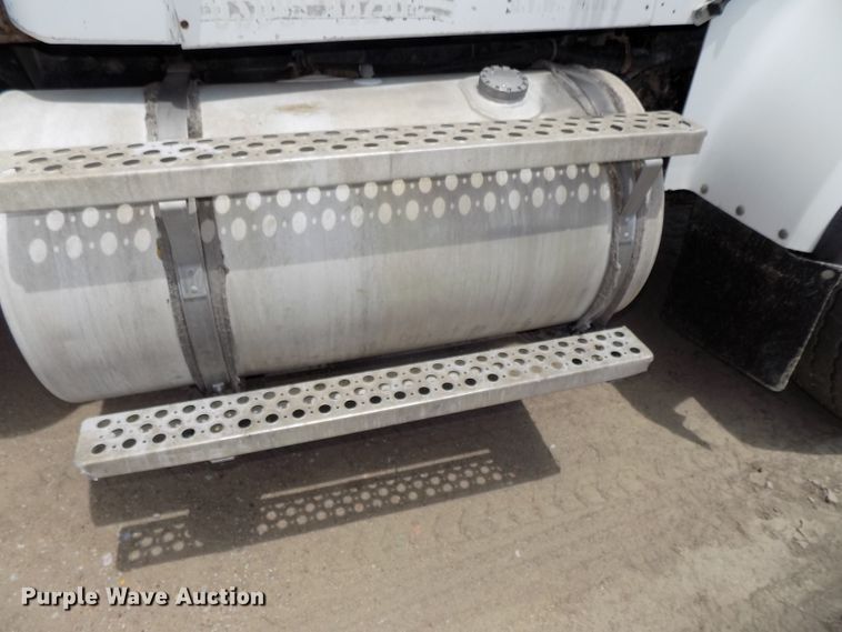 image for item DG2615 2005 Kenworth W900  ready mix or pump truck