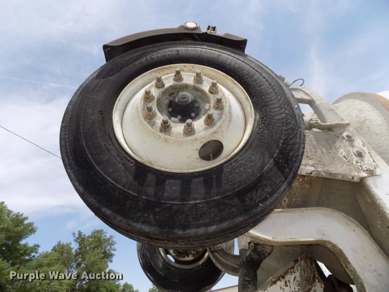 image for item DG2615 2005 Kenworth W900  ready mix or pump truck