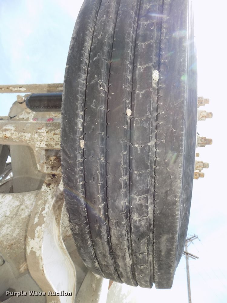 image for item DG2615 2005 Kenworth W900  ready mix or pump truck