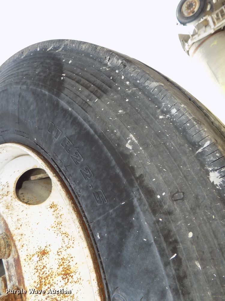 image for item DG2615 2005 Kenworth W900  ready mix or pump truck