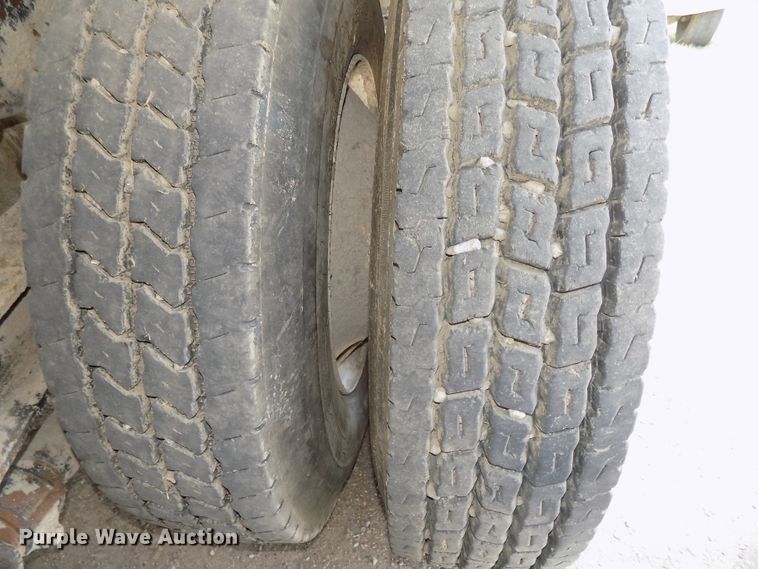 image for item DG2615 2005 Kenworth W900  ready mix or pump truck