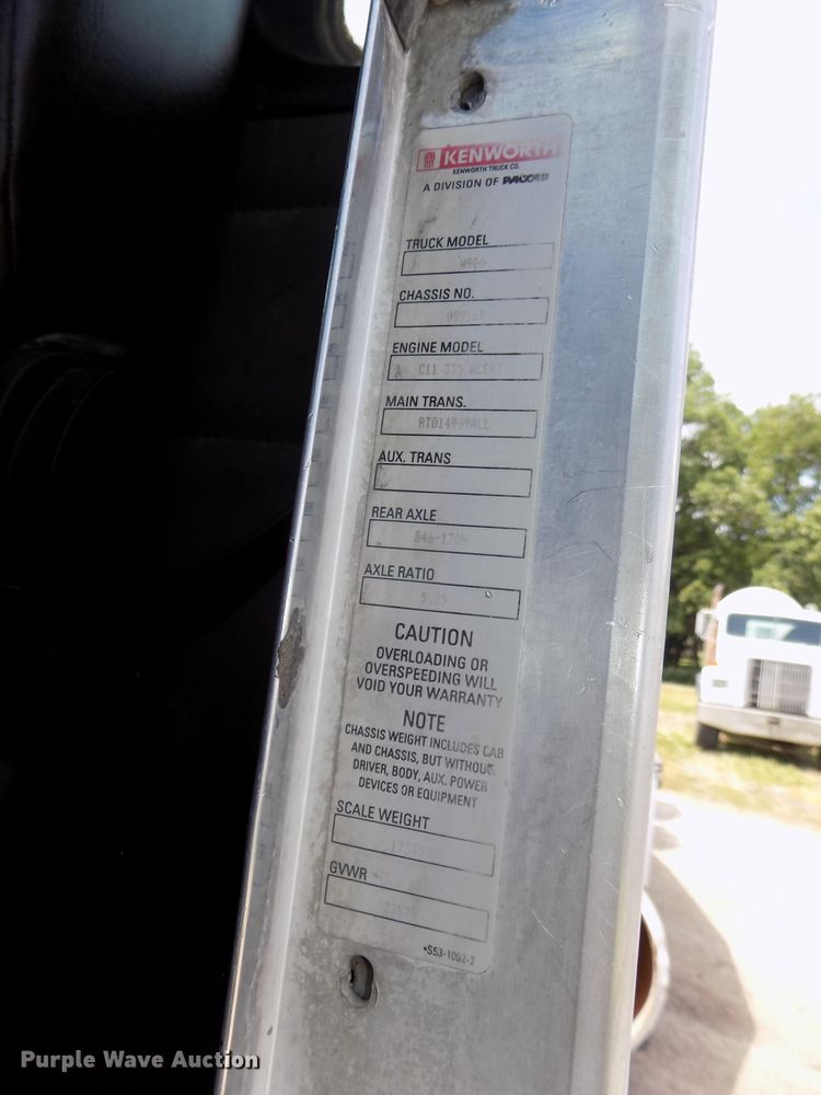 image for item DG2615 2005 Kenworth W900  ready mix or pump truck