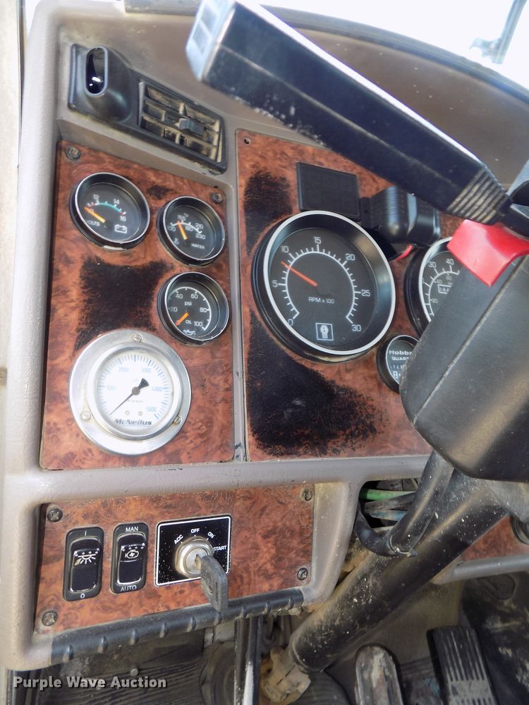 image for item DG2616 2003 Kenworth W900  ready mix truck