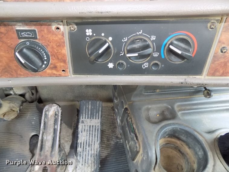 image for item DG2616 2003 Kenworth W900  ready mix truck