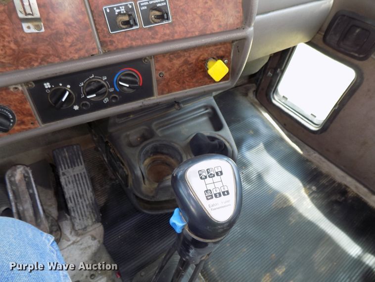 image for item DG2616 2003 Kenworth W900  ready mix truck