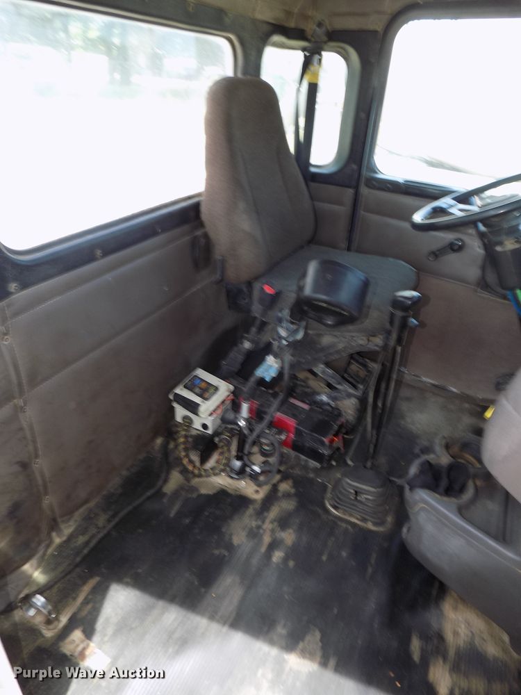 image for item DG2616 2003 Kenworth W900  ready mix truck