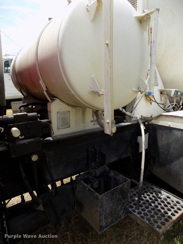 image for item DG2616 2003 Kenworth W900  ready mix truck