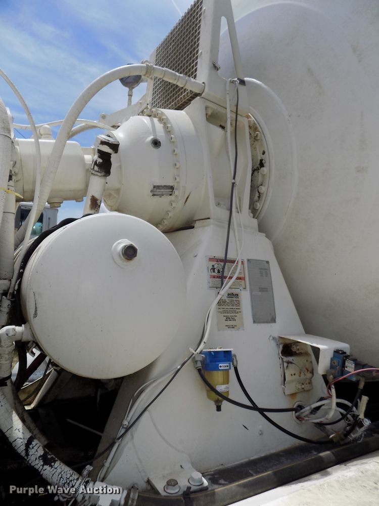 image for item DG2616 2003 Kenworth W900  ready mix truck