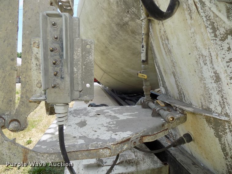 image for item DG2616 2003 Kenworth W900  ready mix truck