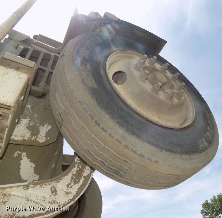 image for item DG2616 2003 Kenworth W900  ready mix truck