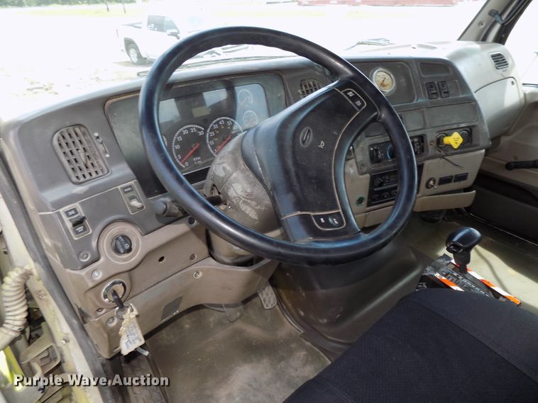 image for item DG2617 2005 Sterling L-Line  ready mix truck