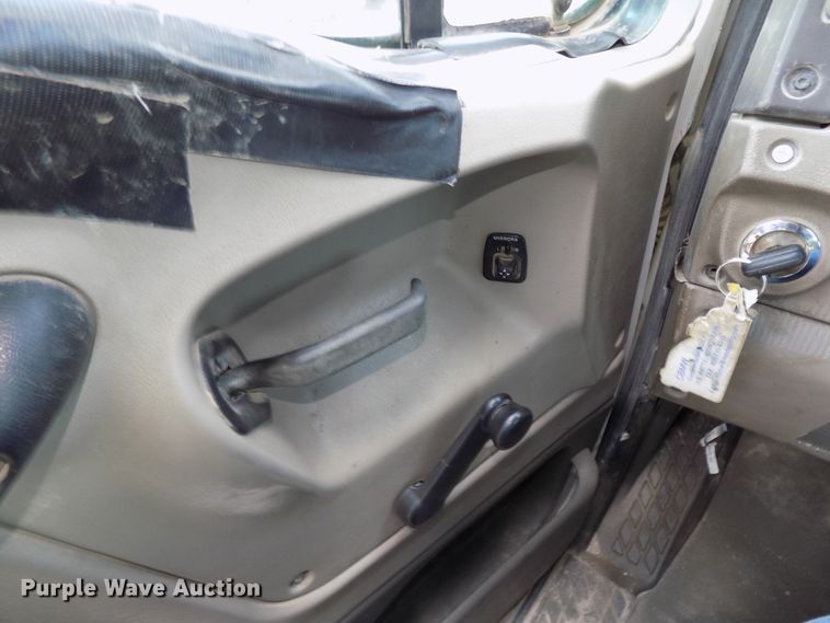 image for item DG2617 2005 Sterling L-Line  ready mix truck