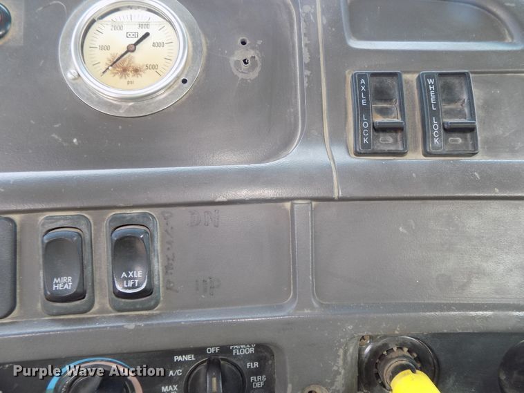 image for item DG2617 2005 Sterling L-Line  ready mix truck