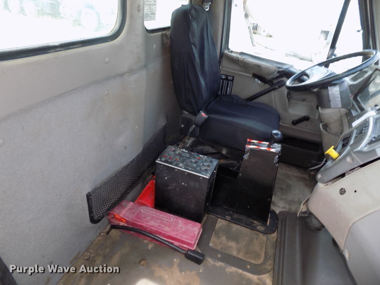 image for item DG2617 2005 Sterling L-Line  ready mix truck