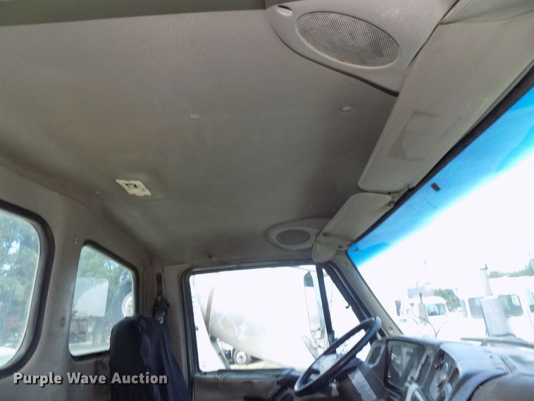 image for item DG2617 2005 Sterling L-Line  ready mix truck