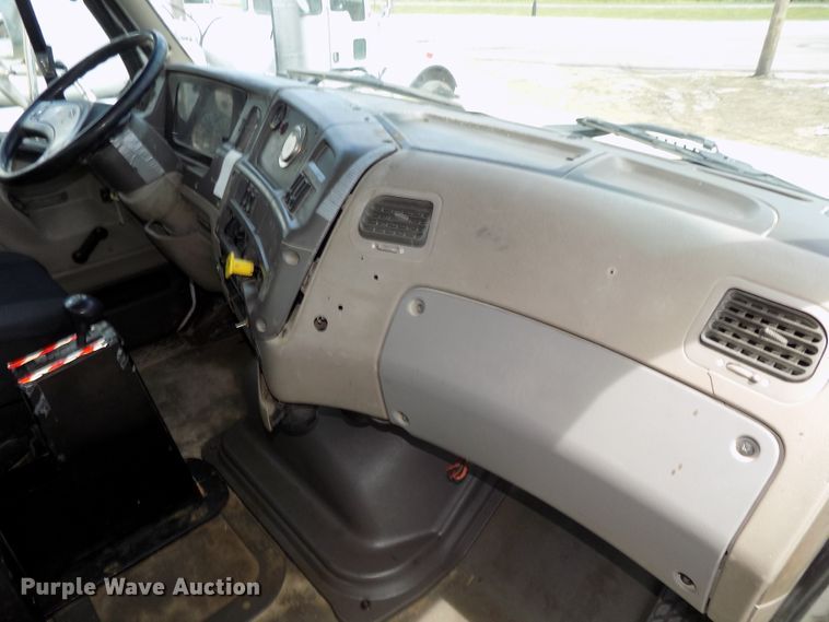 image for item DG2617 2005 Sterling L-Line  ready mix truck