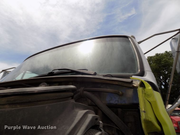 image for item DG2617 2005 Sterling L-Line  ready mix truck