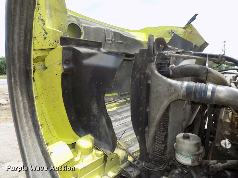 image for item DG2617 2005 Sterling L-Line  ready mix truck