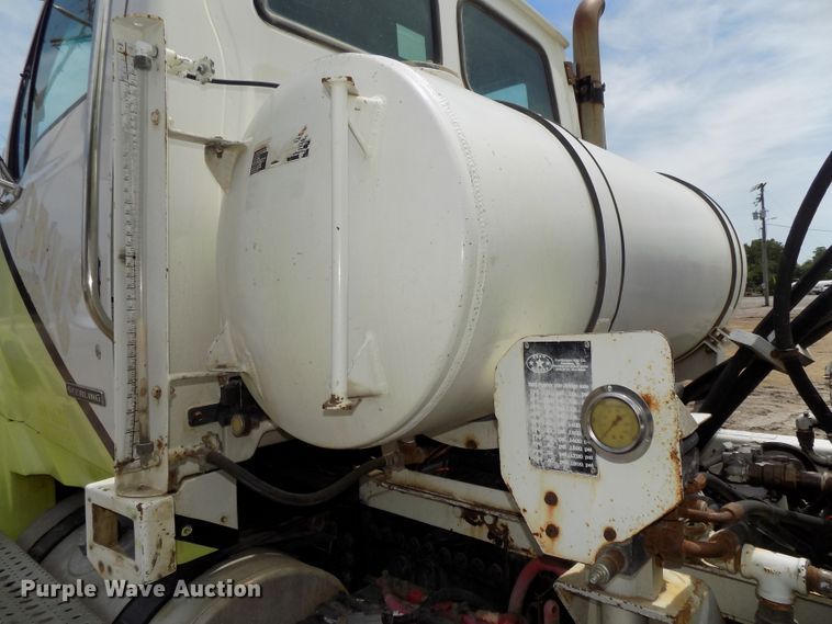 image for item DG2617 2005 Sterling L-Line  ready mix truck